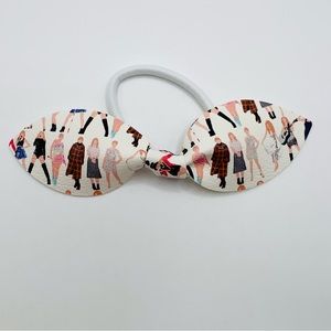 🎤 Taylor Swift hair tie bow, lightweight, handmade, vegan.